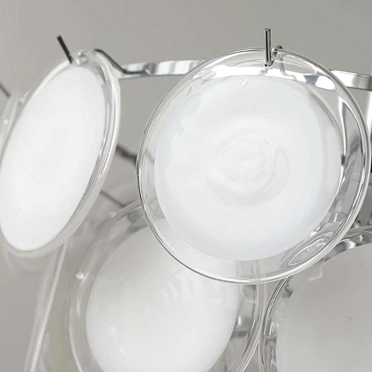 Lumirae Kronleuchter Kaskadierende Milchglas-Scheiben