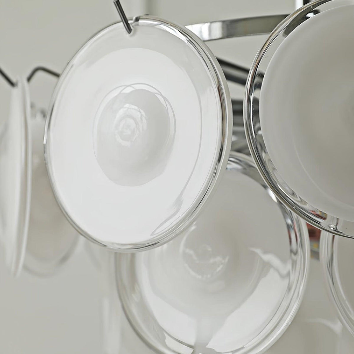 Lumirae Kronleuchter Kaskadierende Milchglas-Scheiben