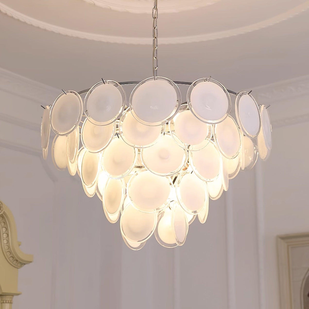 Lumirae Kronleuchter Kaskadierende Milchglas-Scheiben