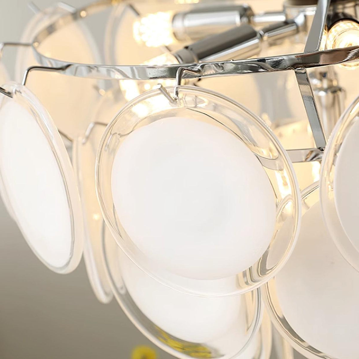 Lumirae Kronleuchter Kaskadierende Milchglas-Scheiben
