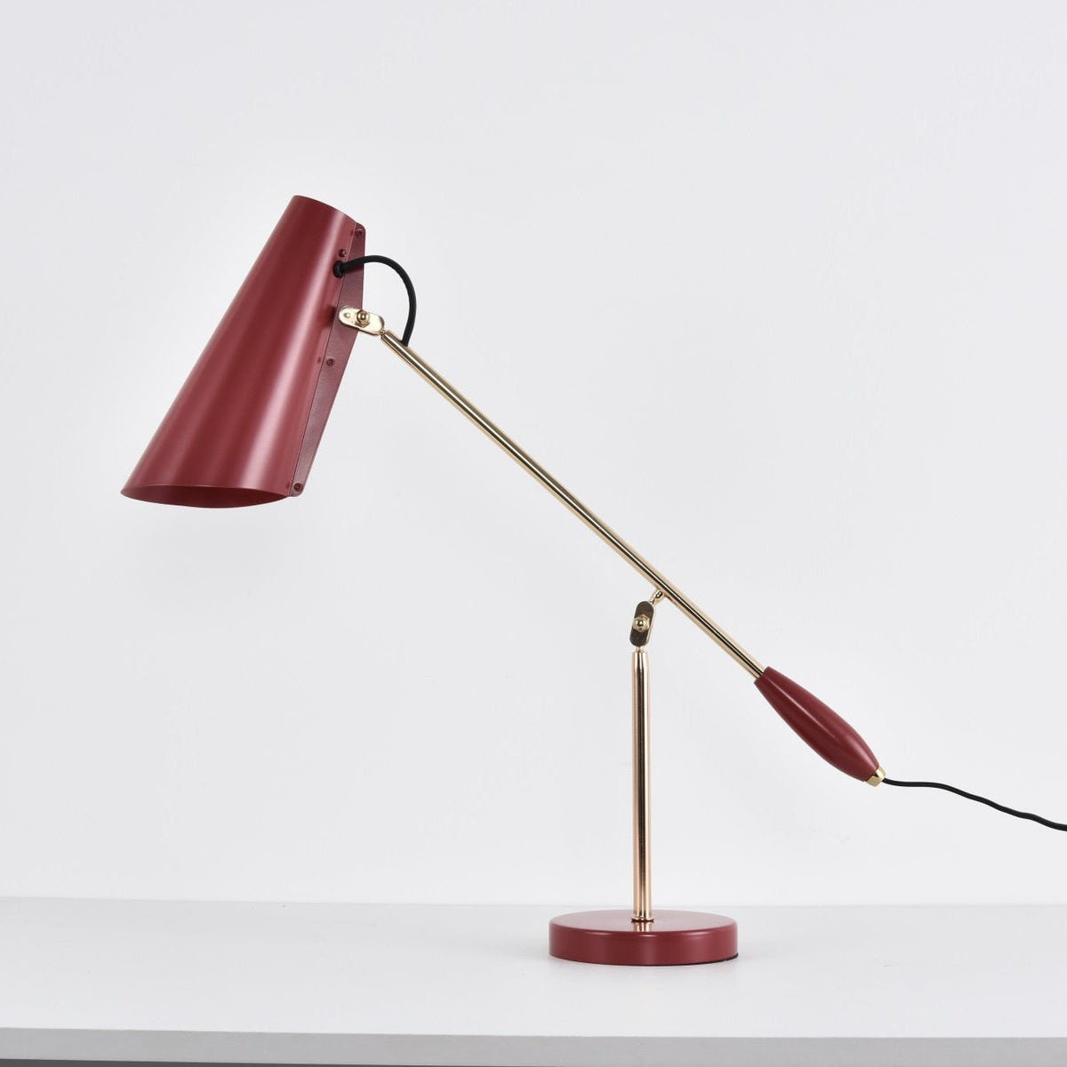 Orbix Steel Mid-Century-Tischlampe