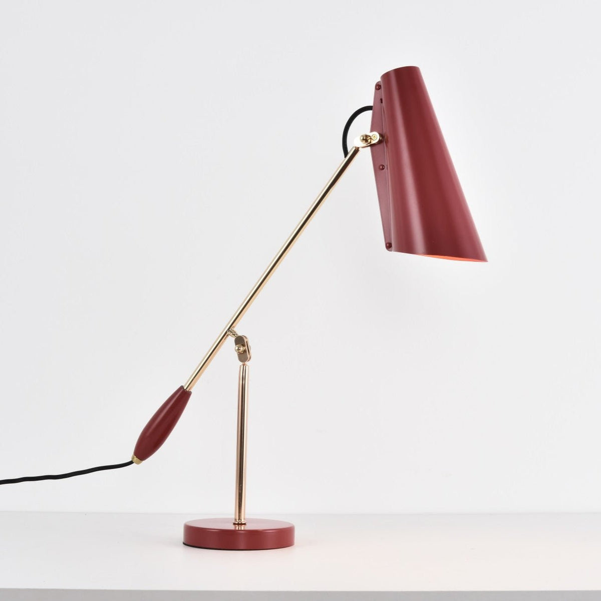 Orbix Steel Mid-Century-Tischlampe