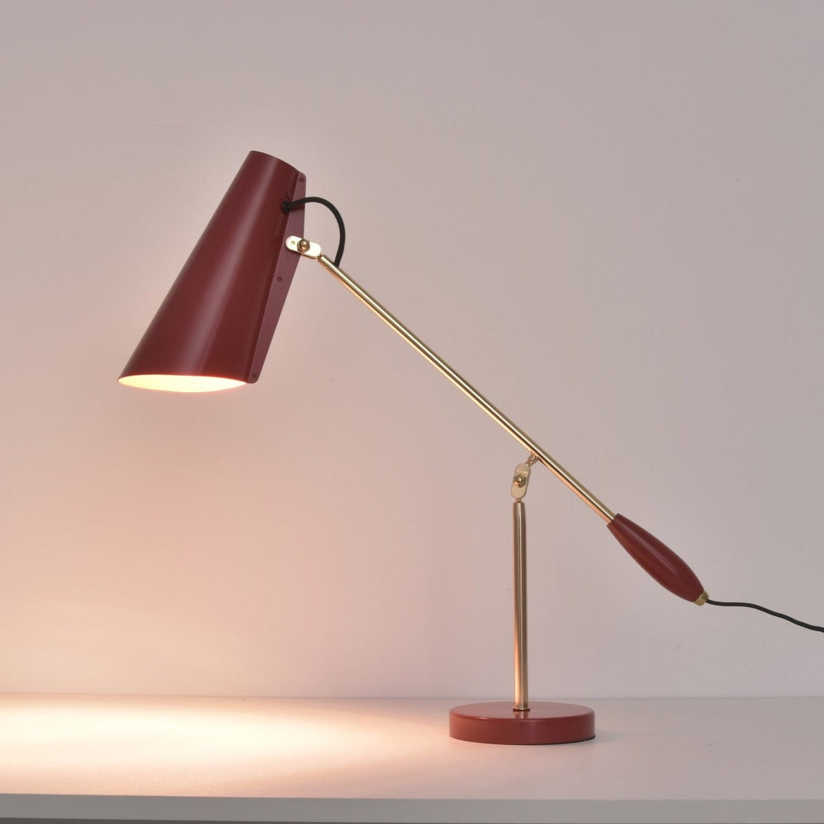 Orbix Steel Mid-Century-Tischlampe