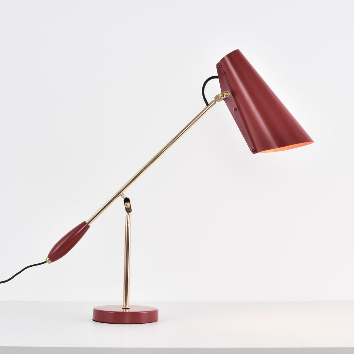 Orbix Steel Mid-Century-Tischlampe