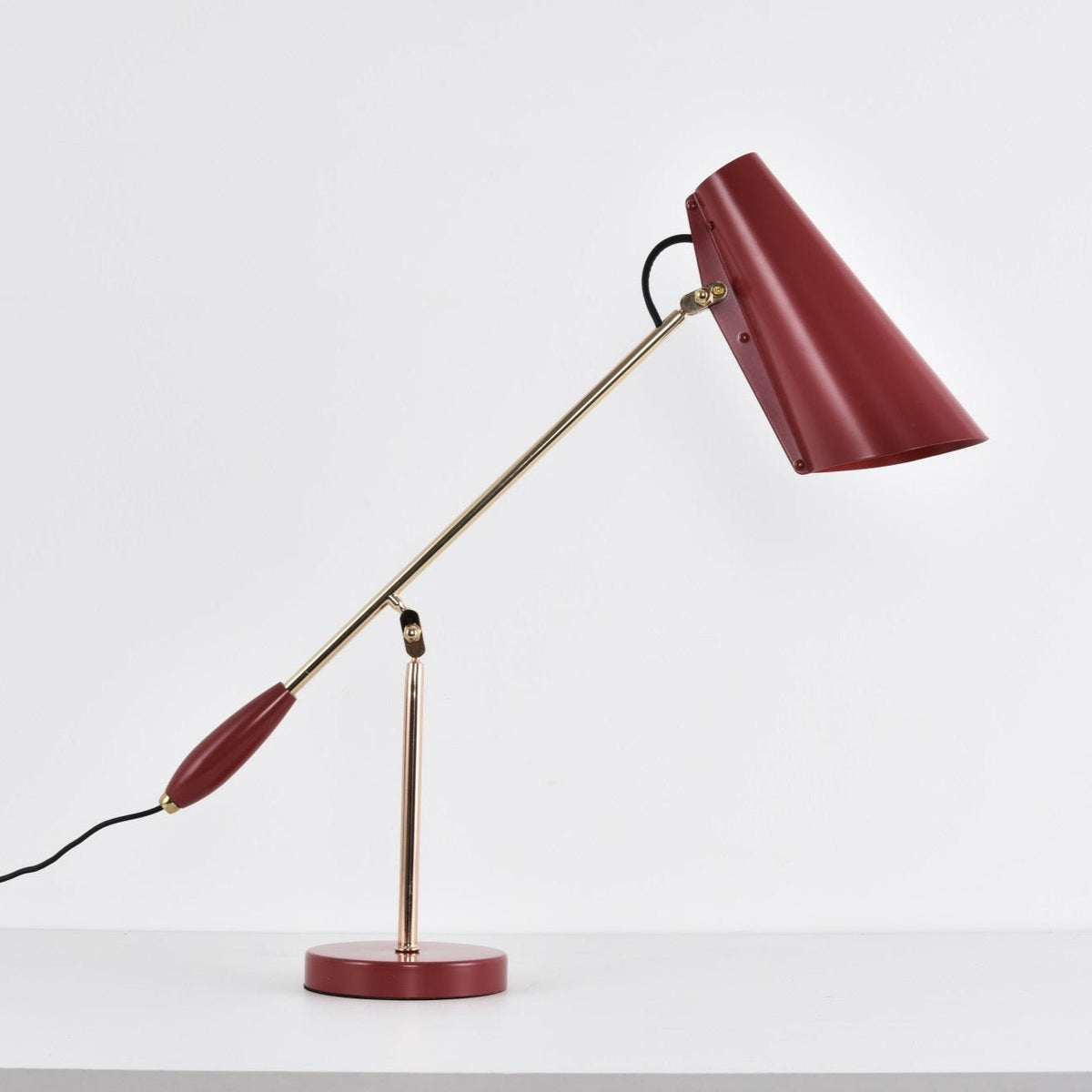 Orbix Steel Mid-Century-Tischlampe