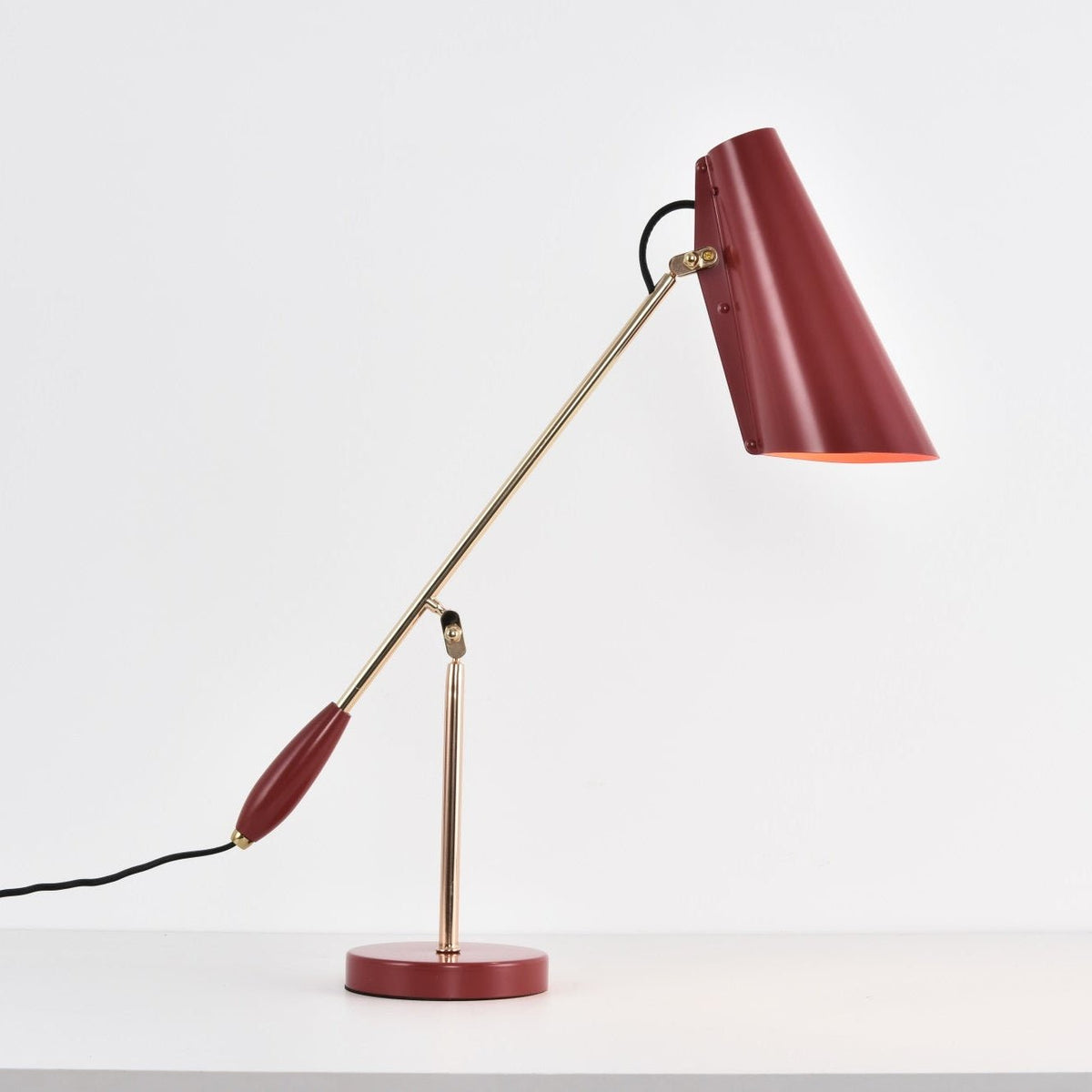 Orbix Steel Mid-Century-Tischlampe