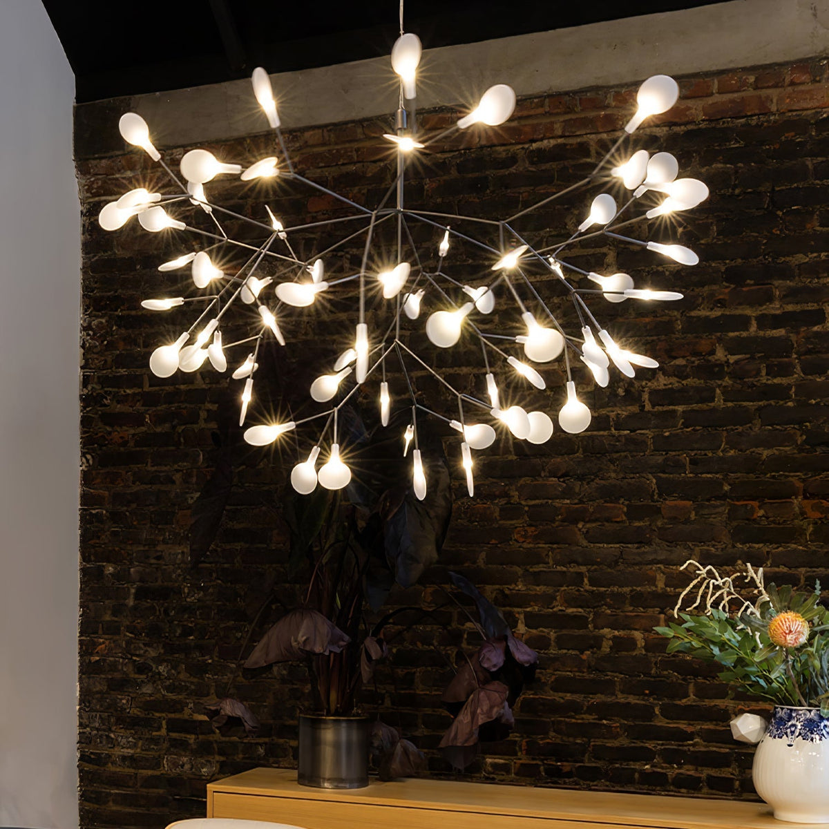 Kronleuchter Schwarze LED-Kronleuchte Firefly
