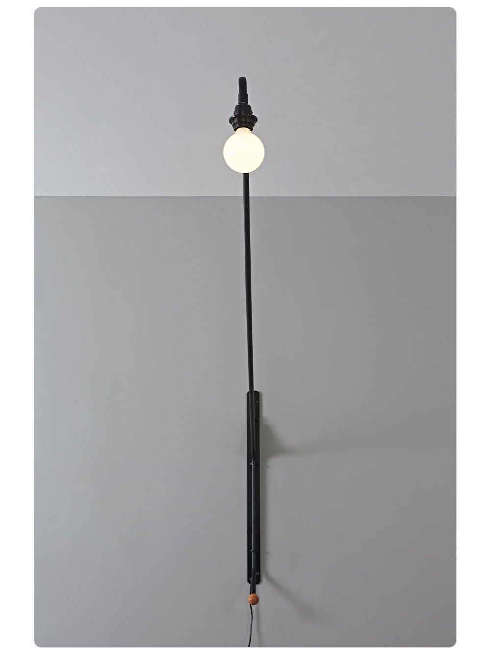 Schwarze Wandleuchte mit verlängerbarem Arm