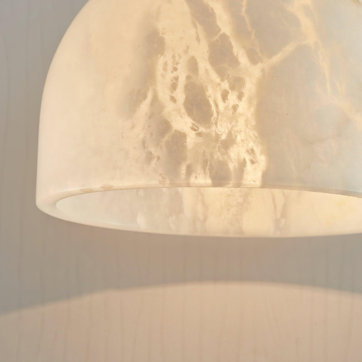 Leda Minimalistische Pendelleuchte aus Alabaster