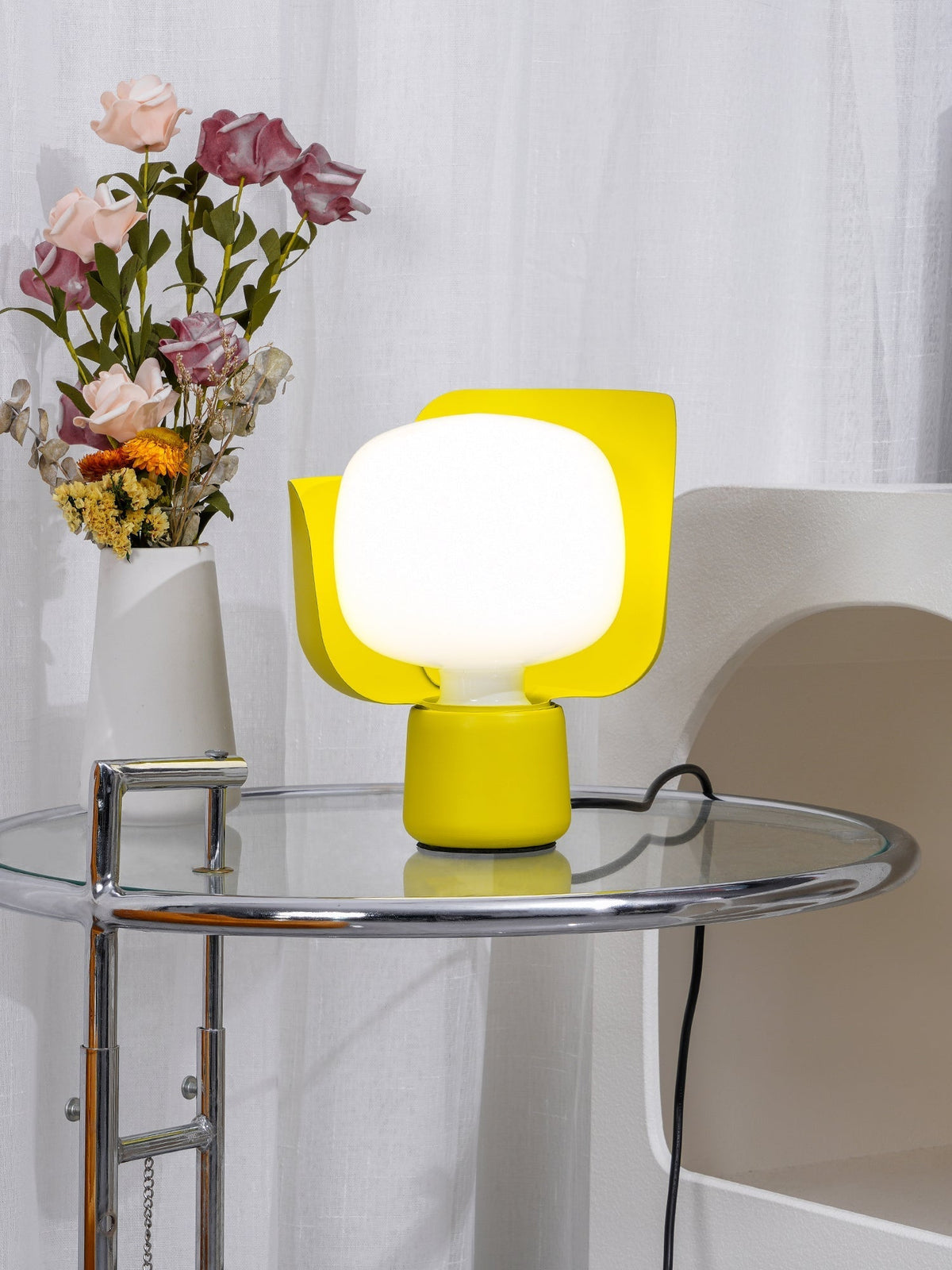 Zuri Kunststoff Minimalistische Tischleuchte