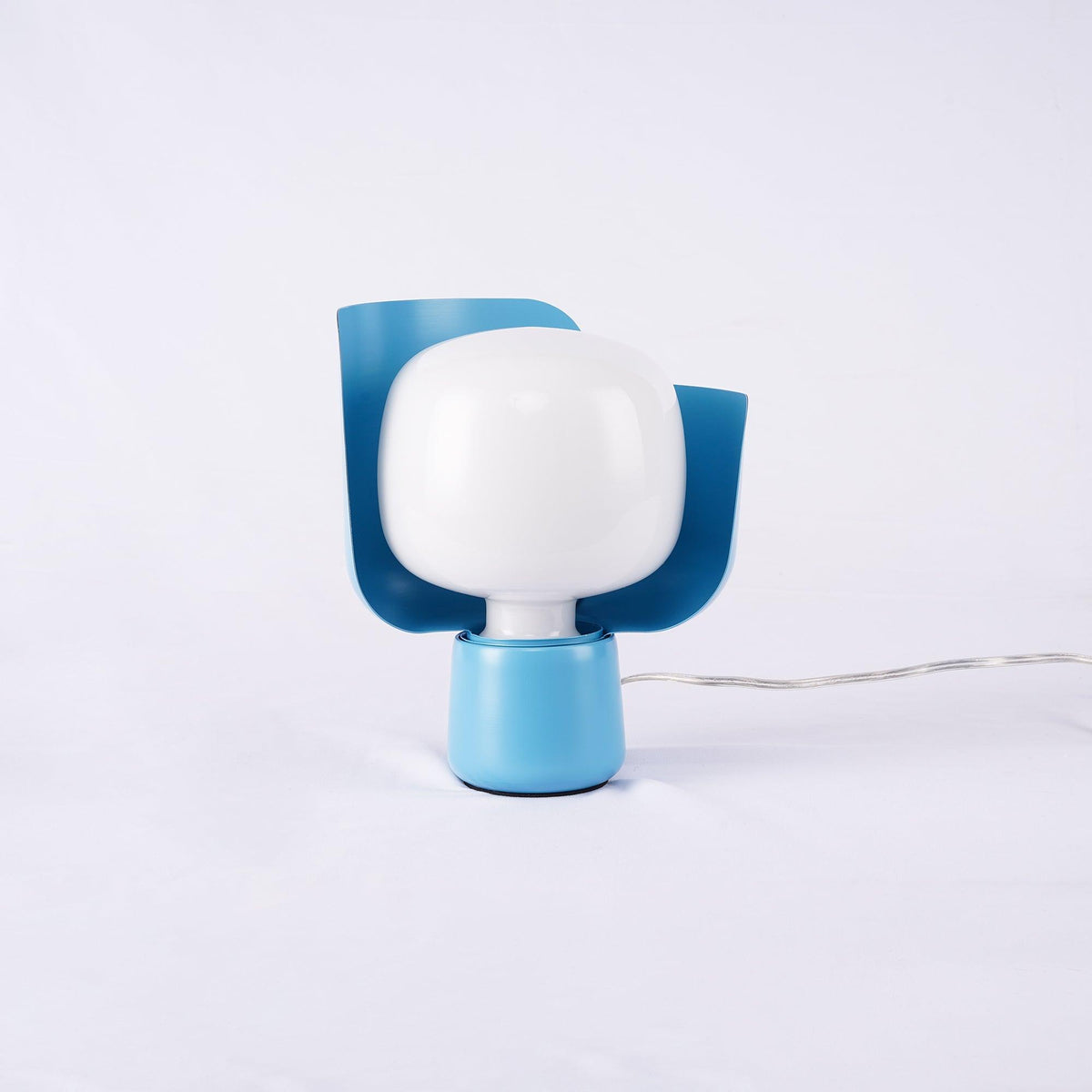 Zuri Kunststoff Minimalistische Tischleuchte
