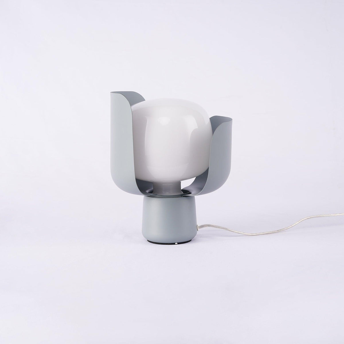 Zuri Kunststoff Minimalistische Tischleuchte