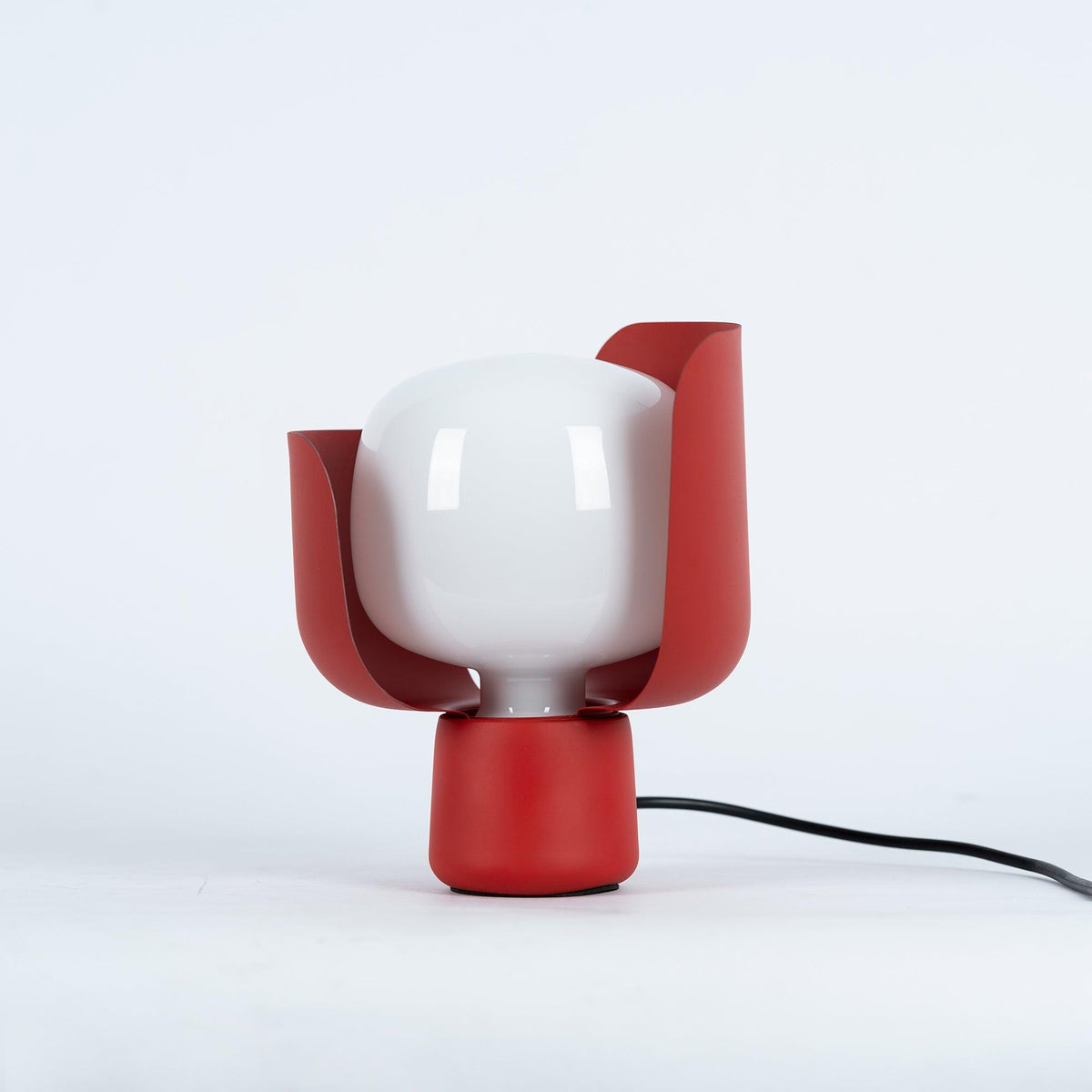 Zuri Kunststoff Minimalistische Tischleuchte