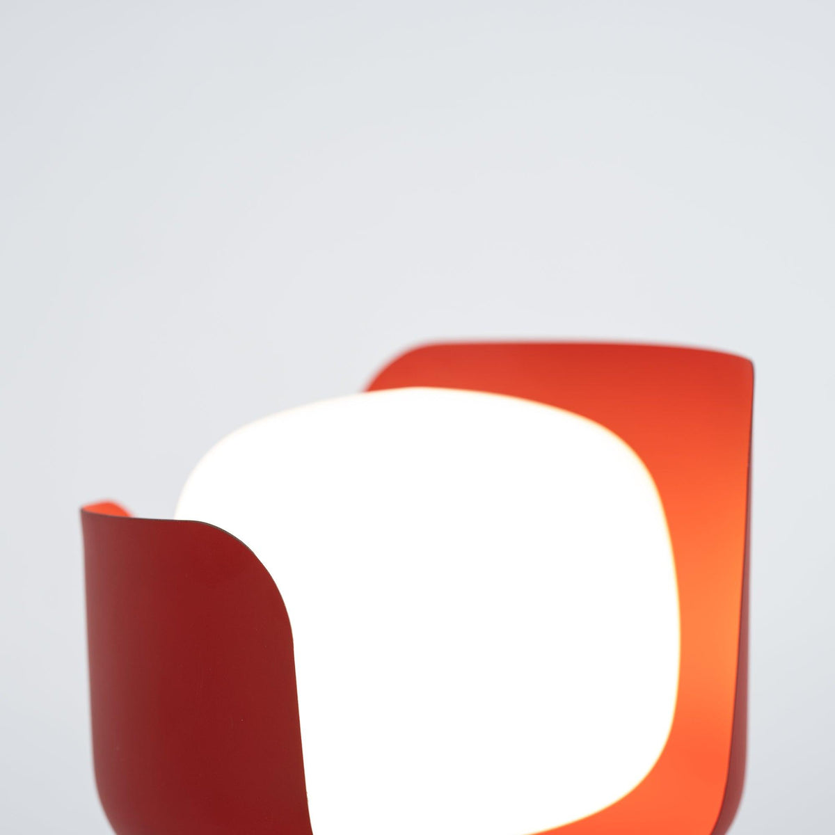 Zuri Kunststoff Minimalistische Tischleuchte