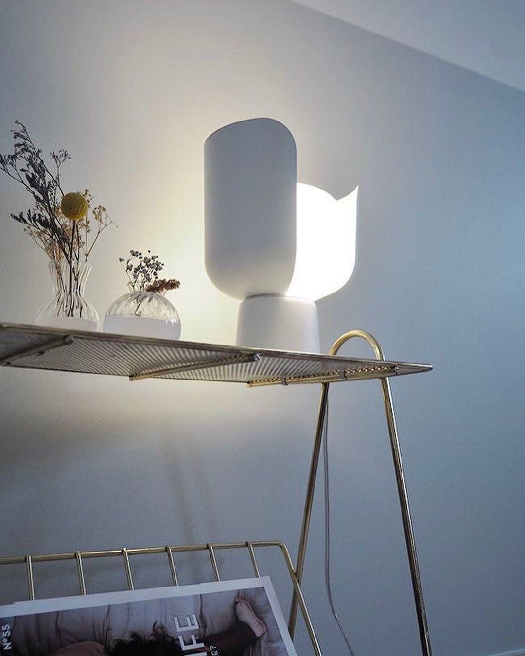 Zuri Kunststoff Minimalistische Tischleuchte