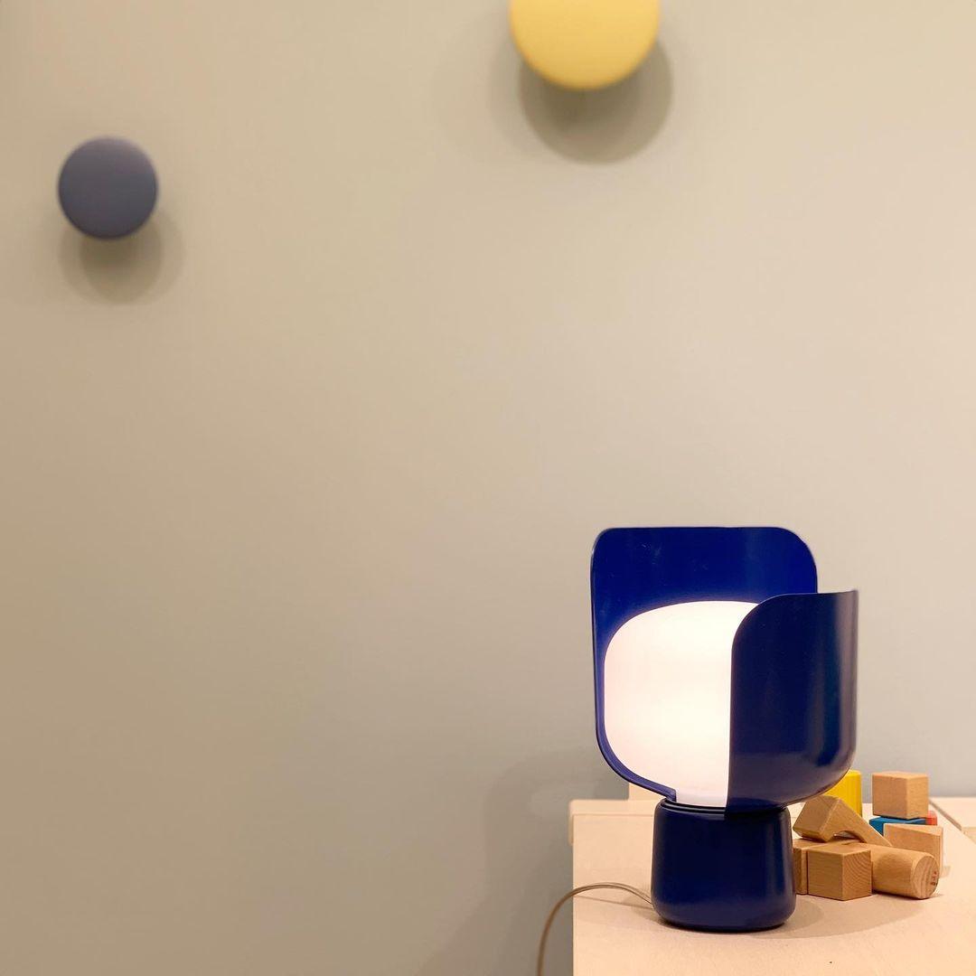Zuri Kunststoff Minimalistische Tischleuchte