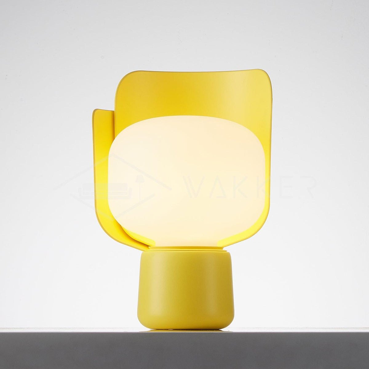 Zuri Kunststoff Minimalistische Tischleuchte
