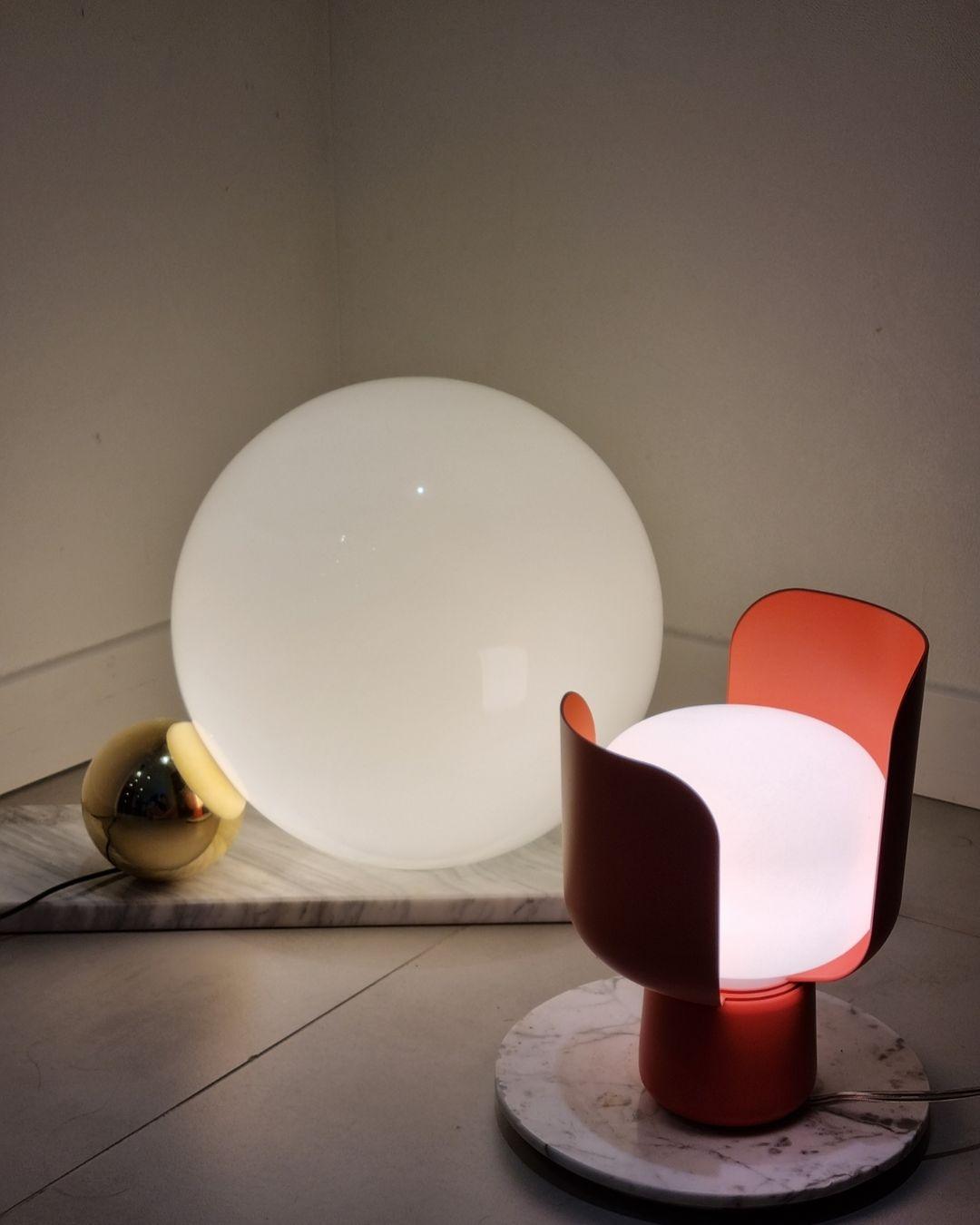 Zuri Kunststoff Minimalistische Tischleuchte
