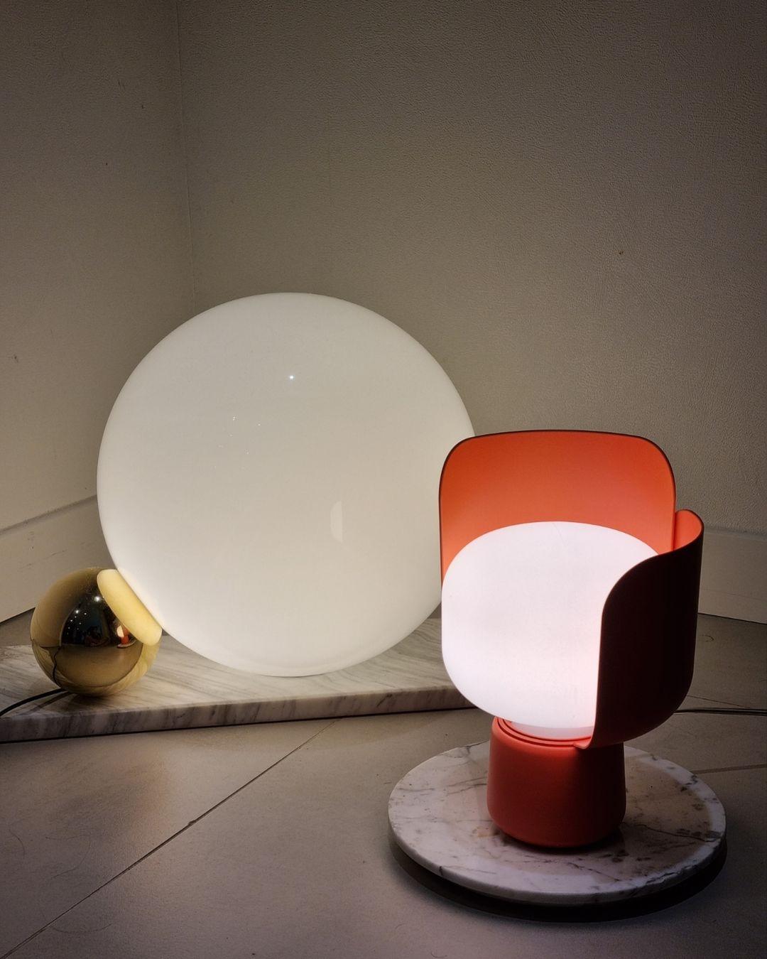 Zuri Kunststoff Minimalistische Tischleuchte