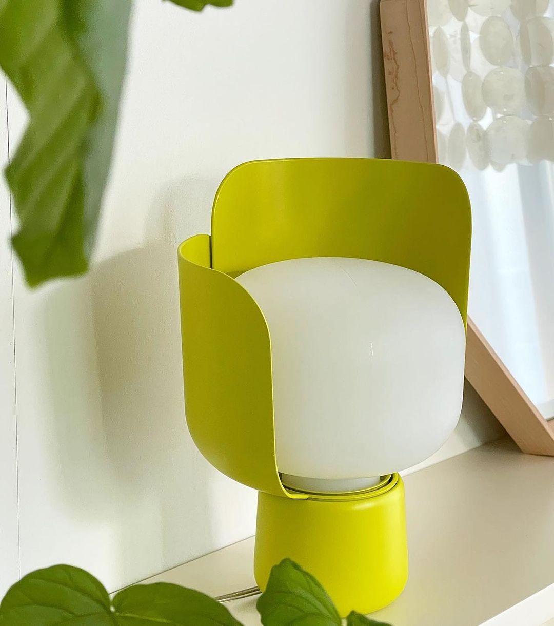 Zuri Kunststoff Minimalistische Tischleuchte