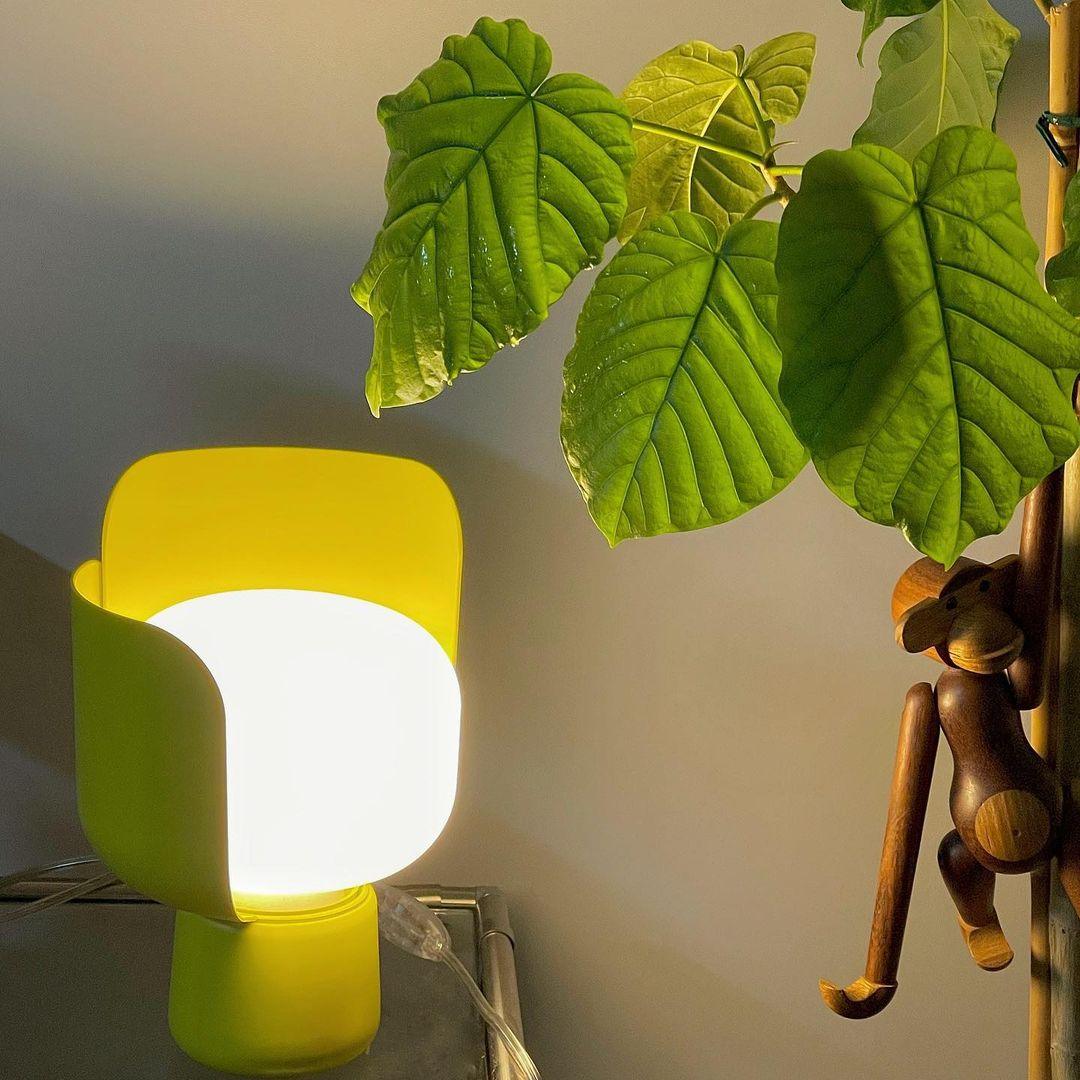 Zuri Kunststoff Minimalistische Tischleuchte