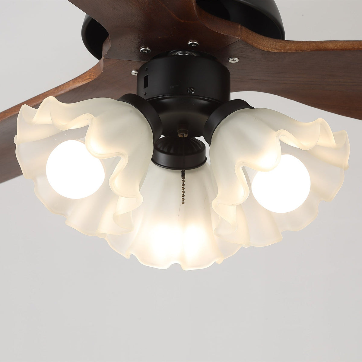 Novrik Deckenventilator mit Beleuchtung