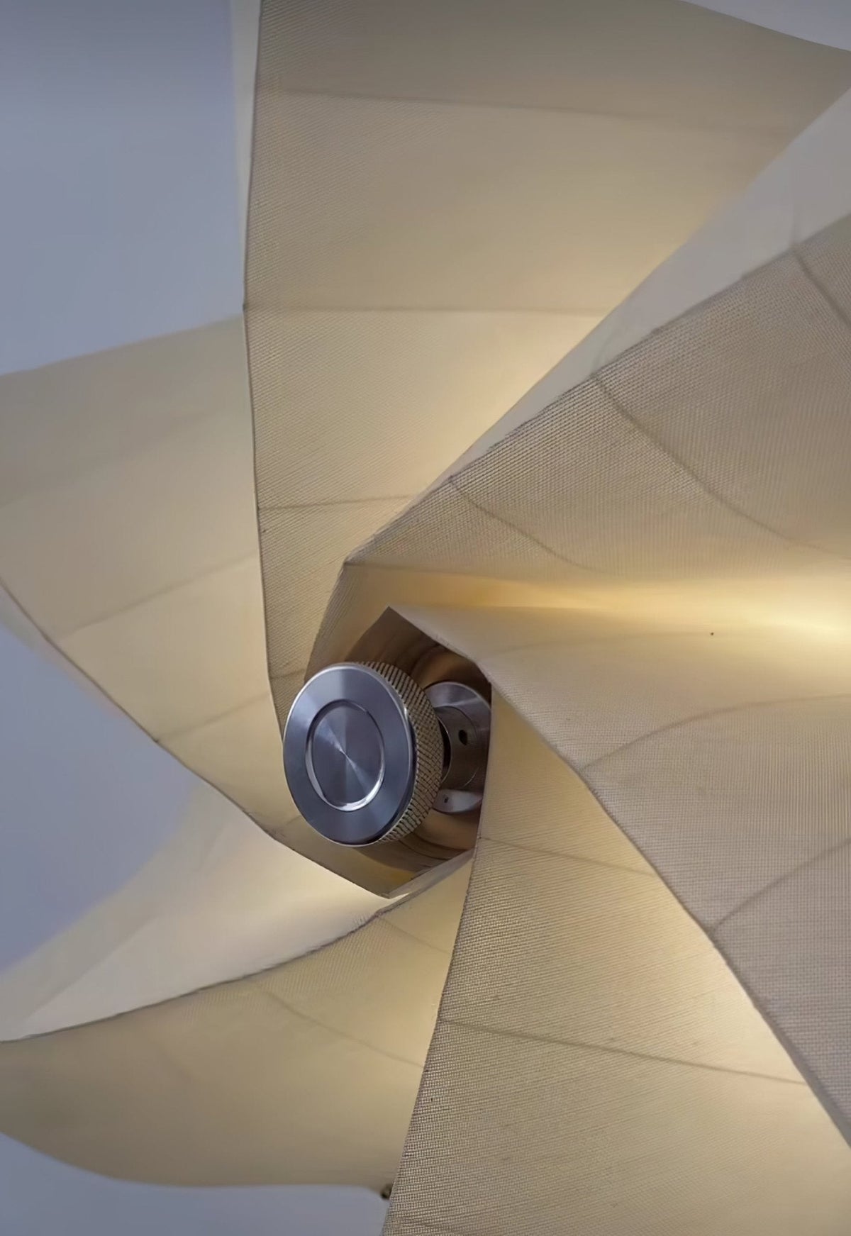 Liniise Spiral-Stoff-Pendelleuchte
