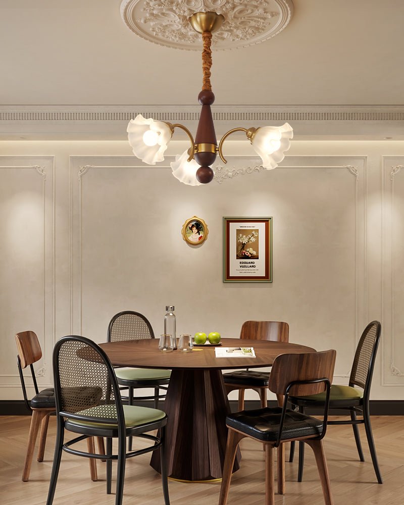 Ilvinan Kronleuchter aus Holz und Glas im traditionellen eleganten Stil