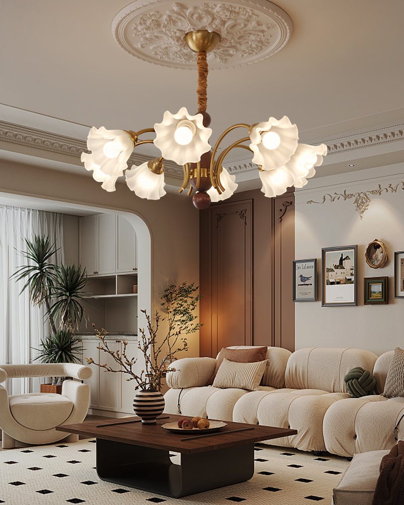 Ilvinan Kronleuchter aus Holz und Glas im traditionellen eleganten Stil