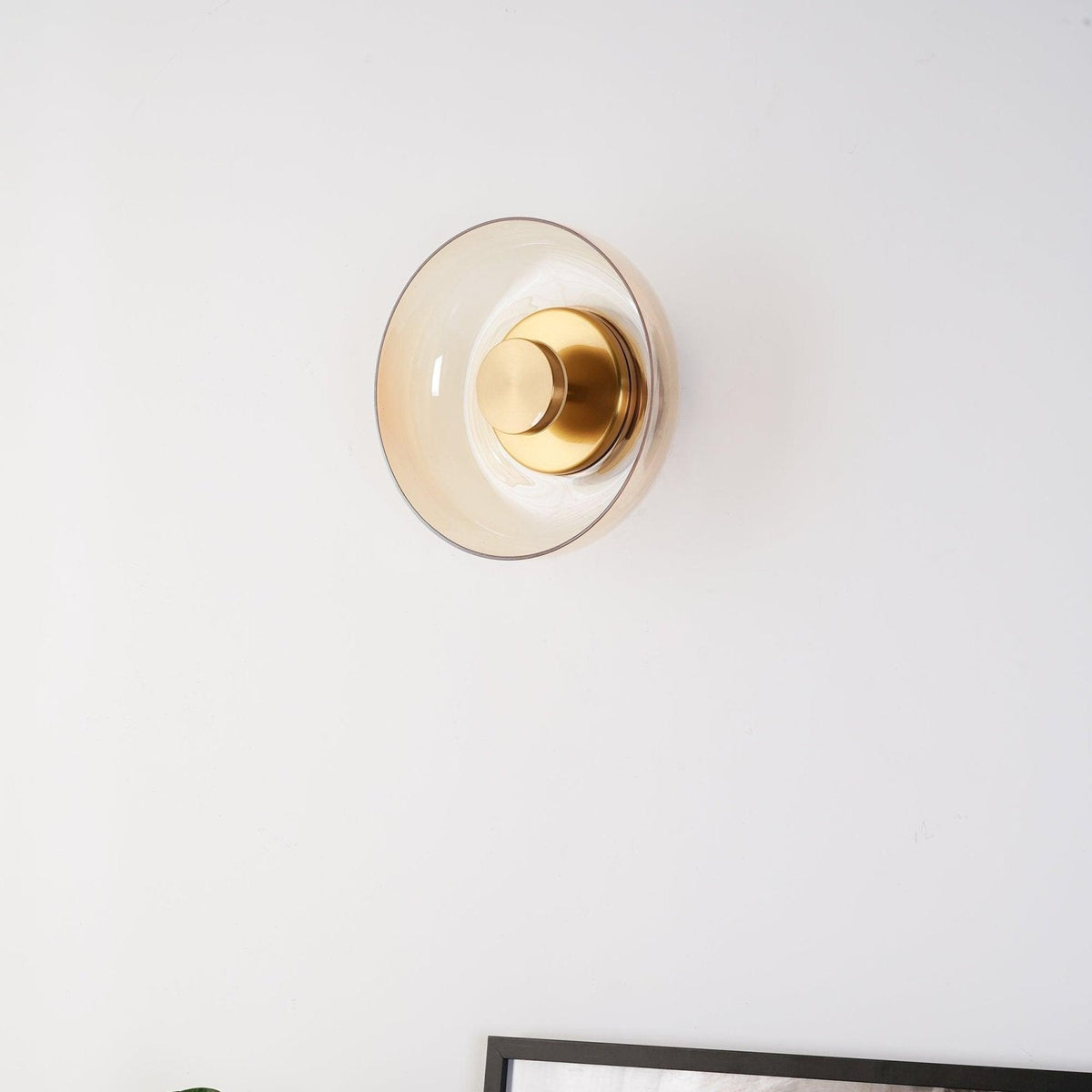 Aether Messing-Glas-Wandleuchte