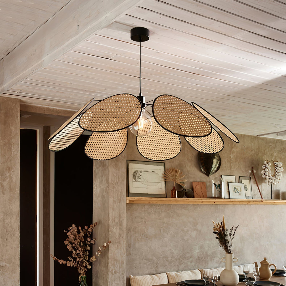 Orvara Pendelleuchte Blossom Petal aus Rattan
