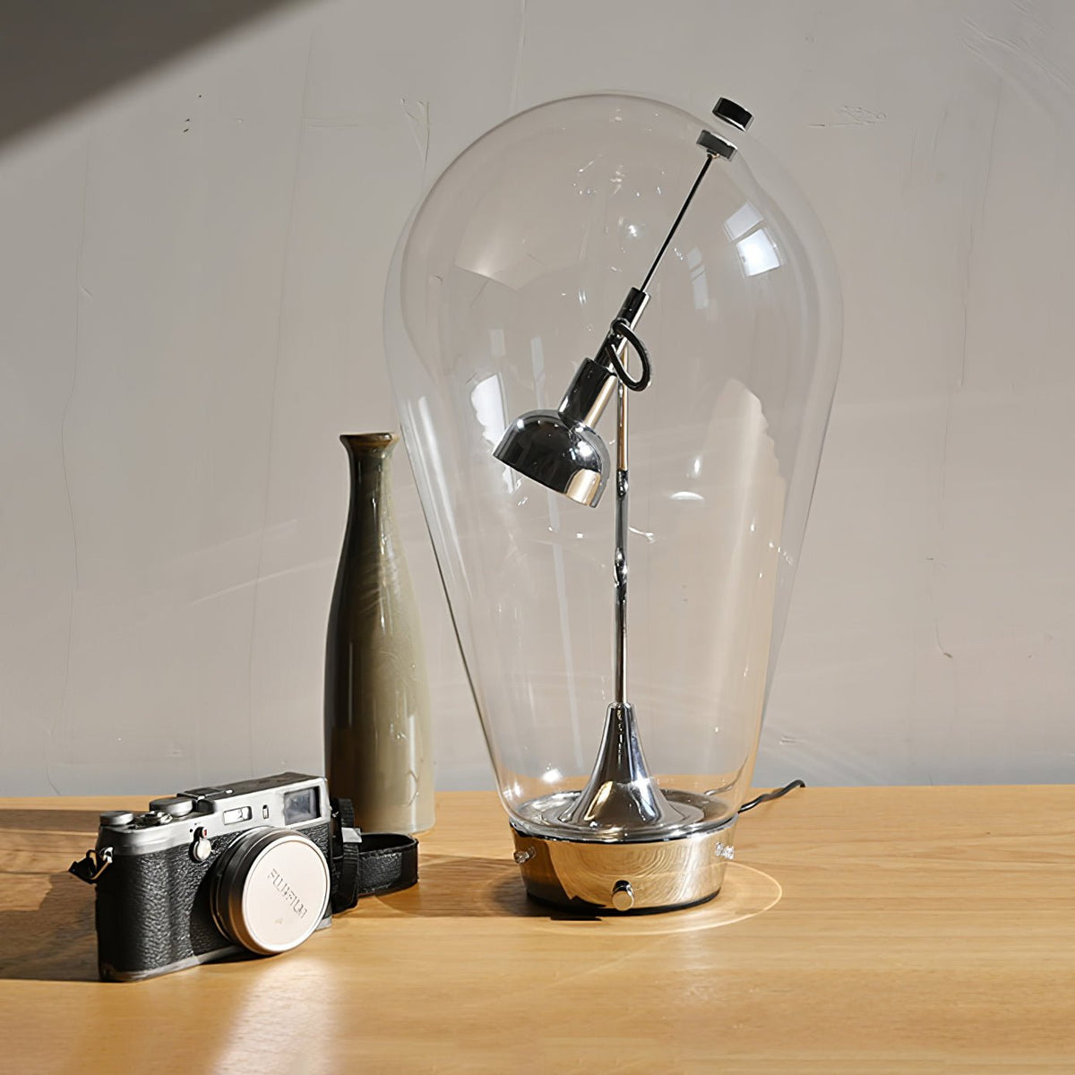 Veroce Glas-Industrie-Tischleuchte
