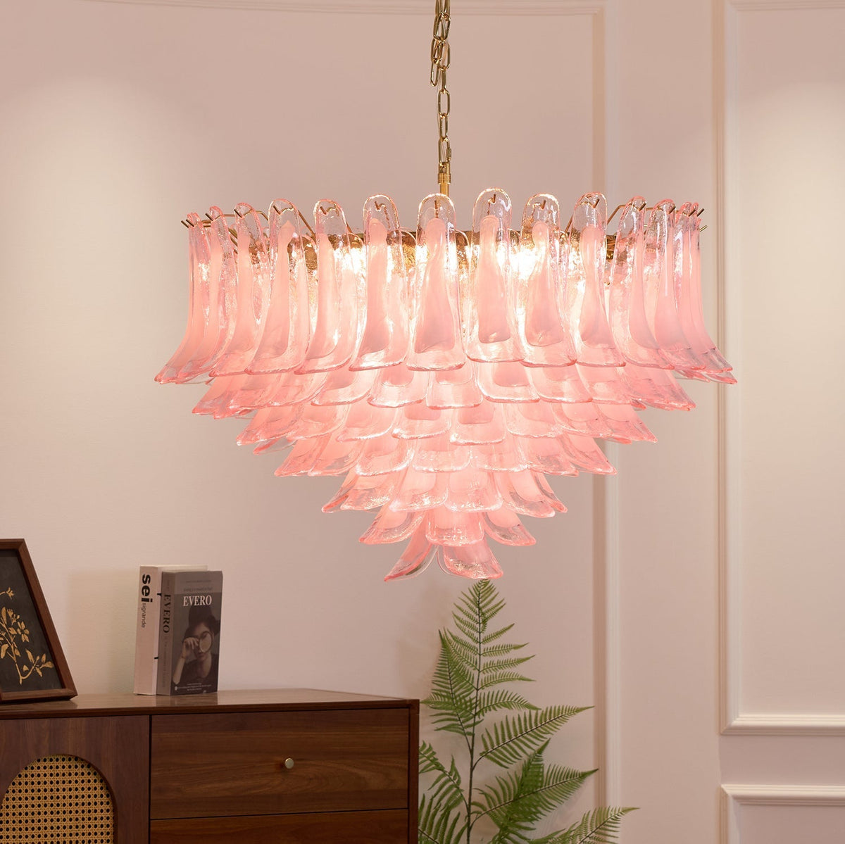 Celaella Kronleuchter aus rosa Murano-Glasblüten in Kaskadenform mit eleganter Blush-Pink-Färbung
