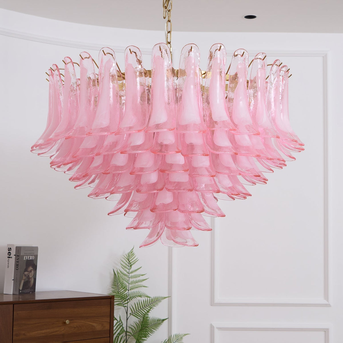 Celaella Kronleuchter aus rosa Murano-Glasblüten in Kaskadenform mit eleganter Blush-Pink-Färbung