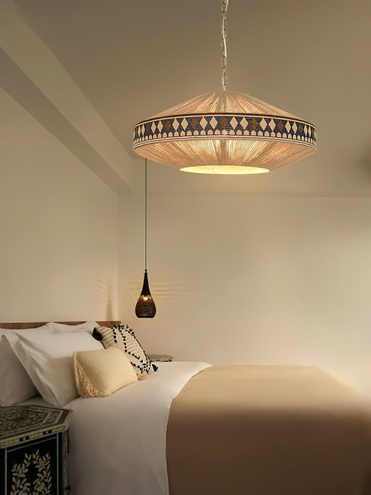 Calyce Pendelleuchte aus Stoff Cozy