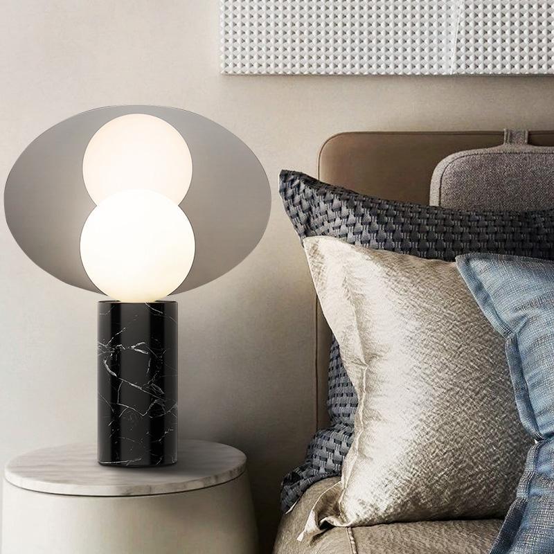 Dila Minimalistische Tischleuchte aus Marmor