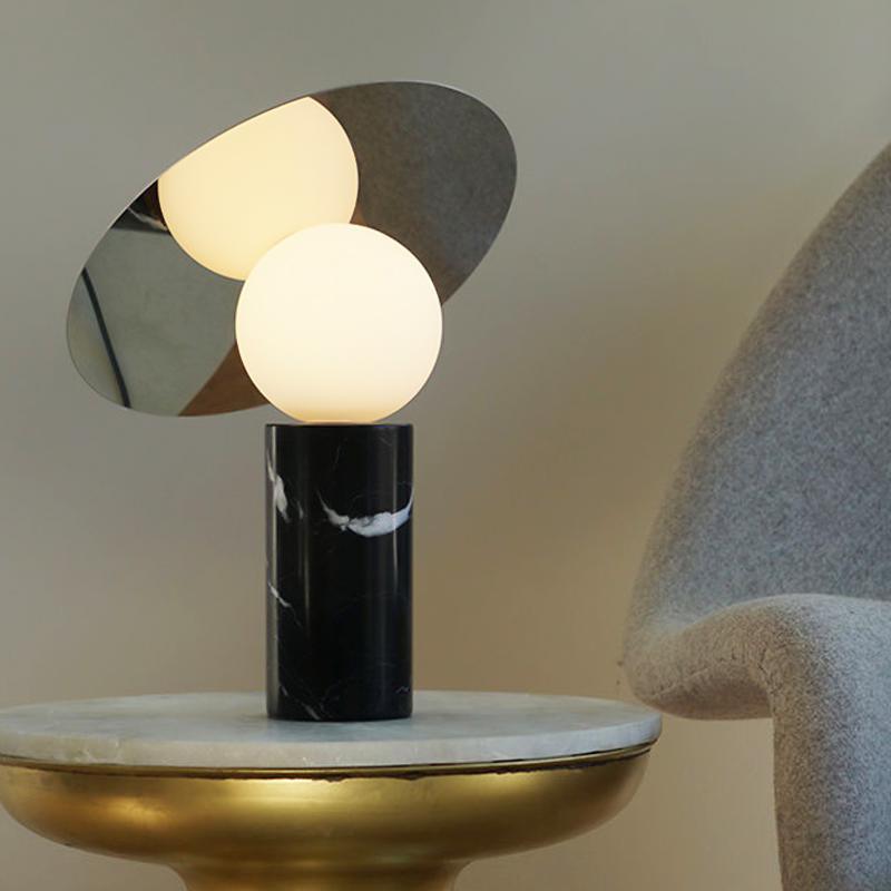 Dila Minimalistische Tischleuchte aus Marmor