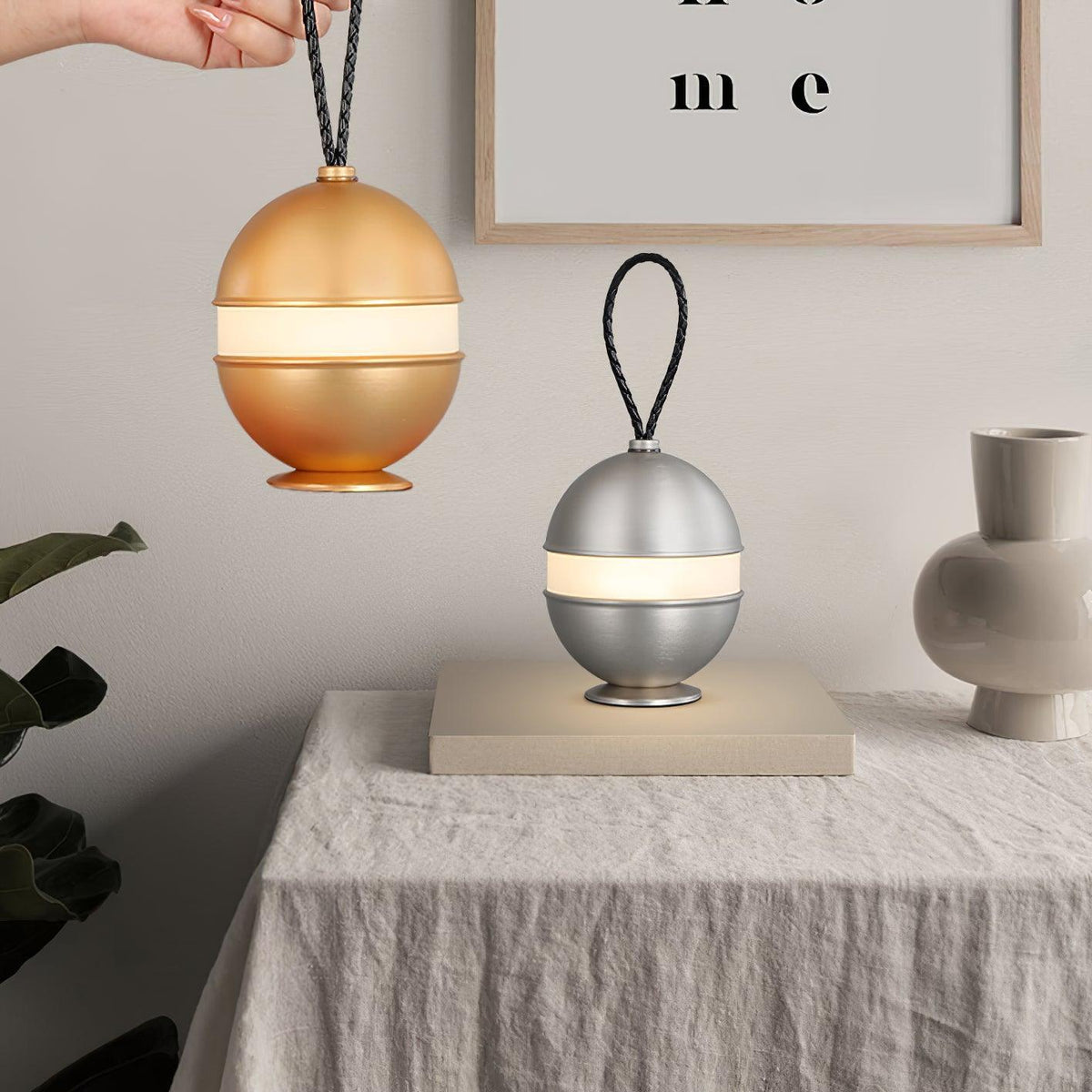 Orbitem Gold Aluminium Tischleuchte
