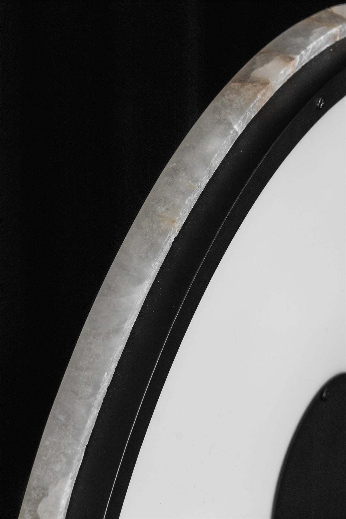 Yavren Tischleuchte aus Alabaster