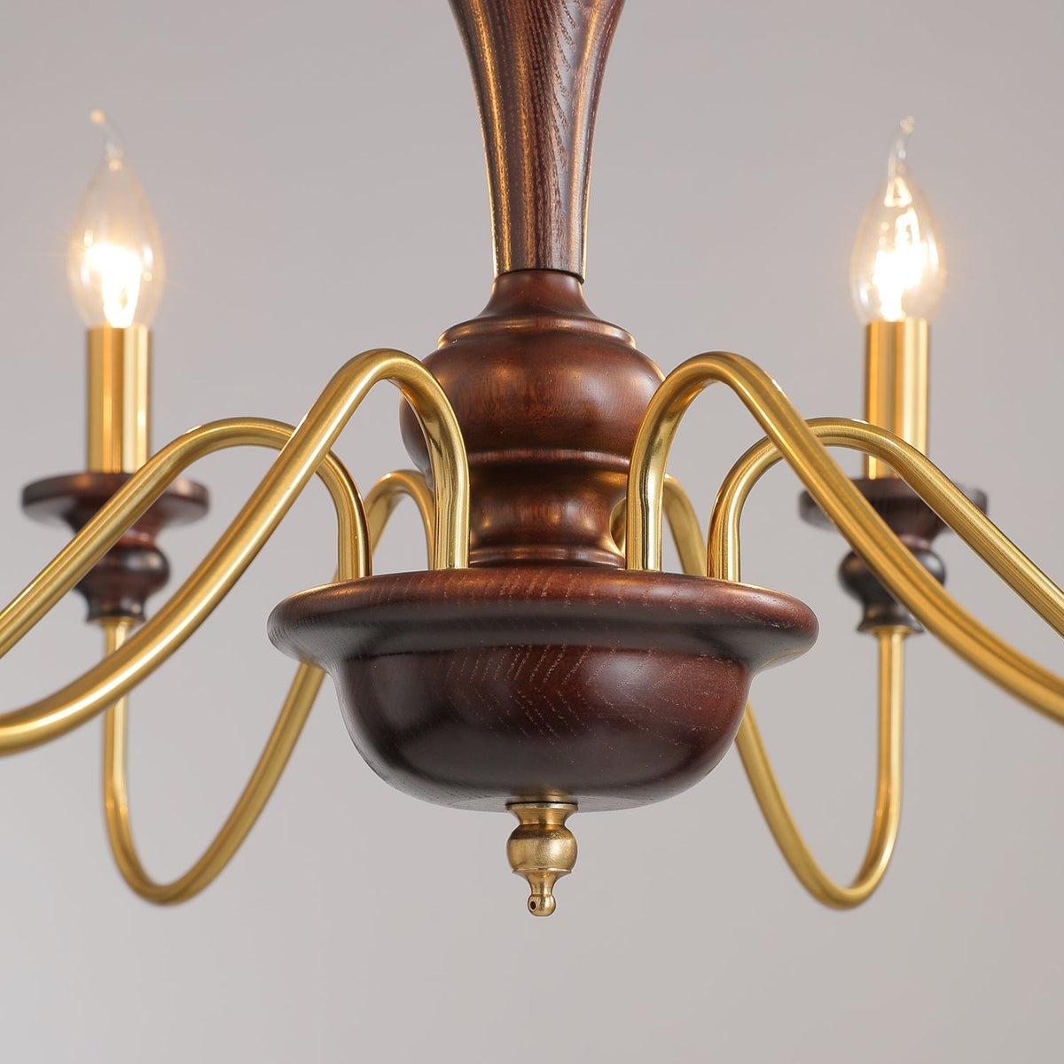 Ilvenan Kronleuchter im traditionellen Stil mit Vintage-Holzaufsatz