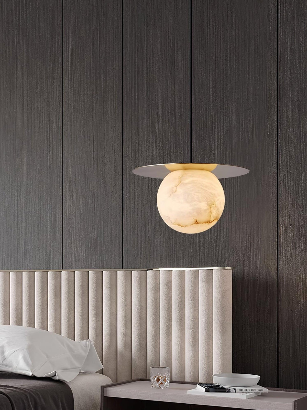 Velar Pendelleuchte aus Alabaster in Kugel