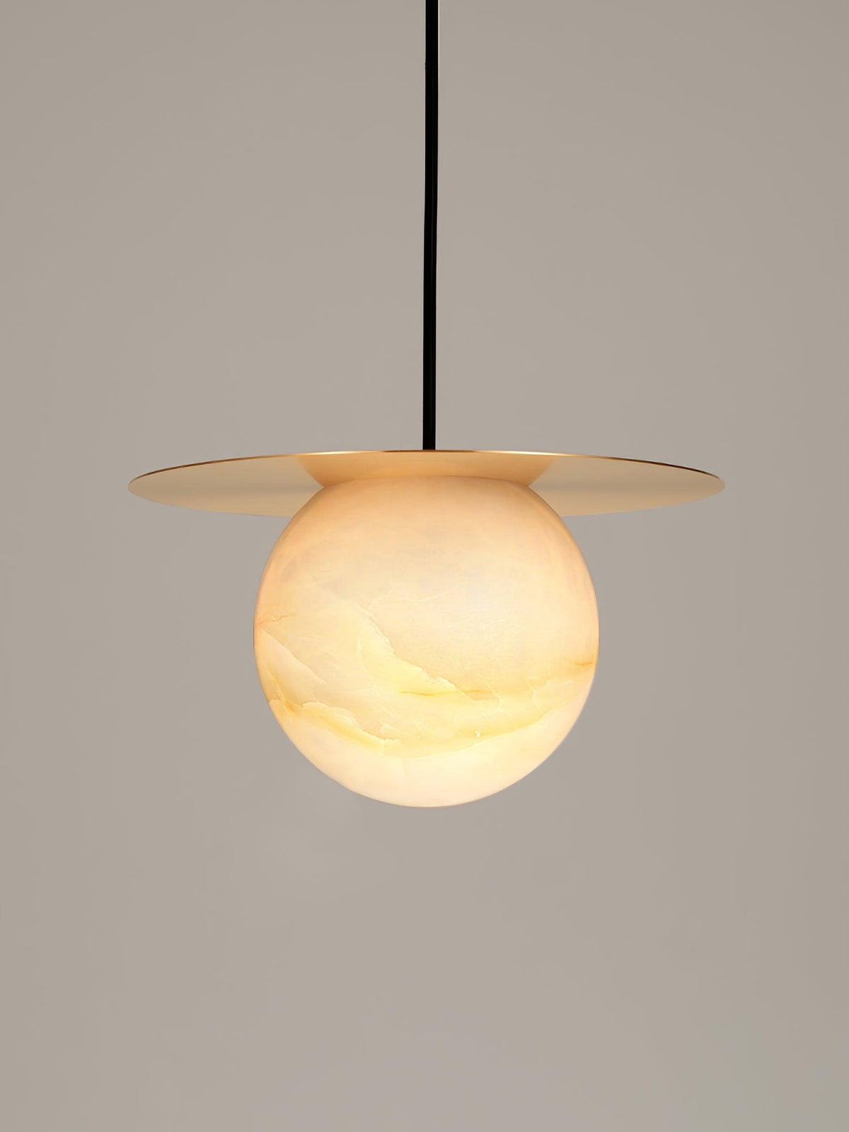 Velar Pendelleuchte aus Alabaster in Kugel