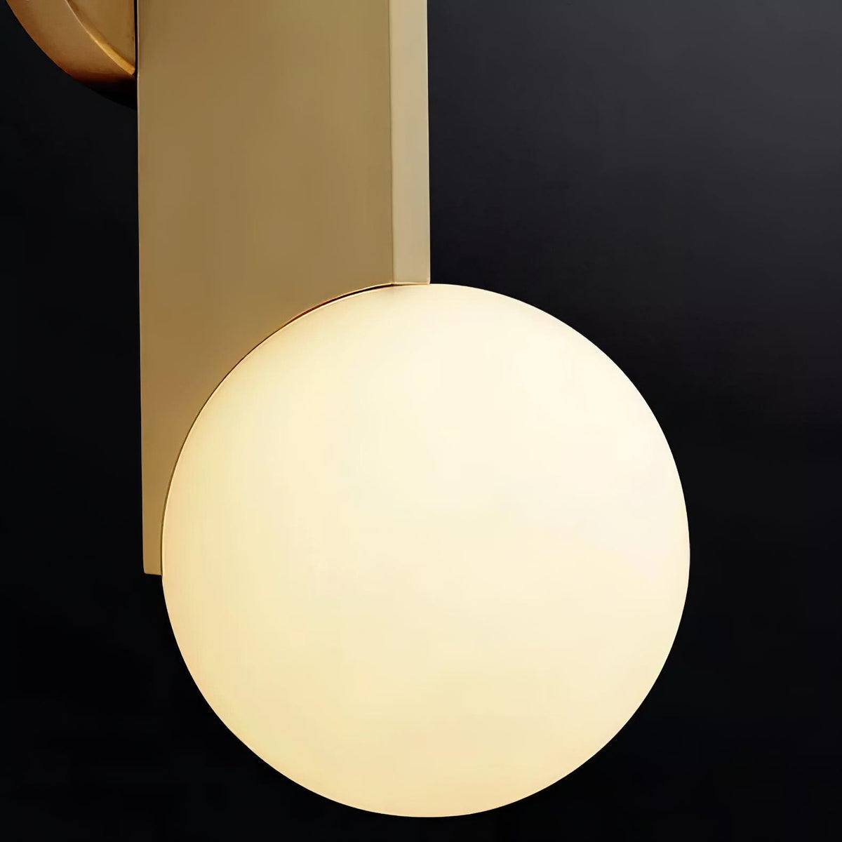 Liorarelle Wandleuchte aus Glas mit Kugellampen in skulpturaler Form