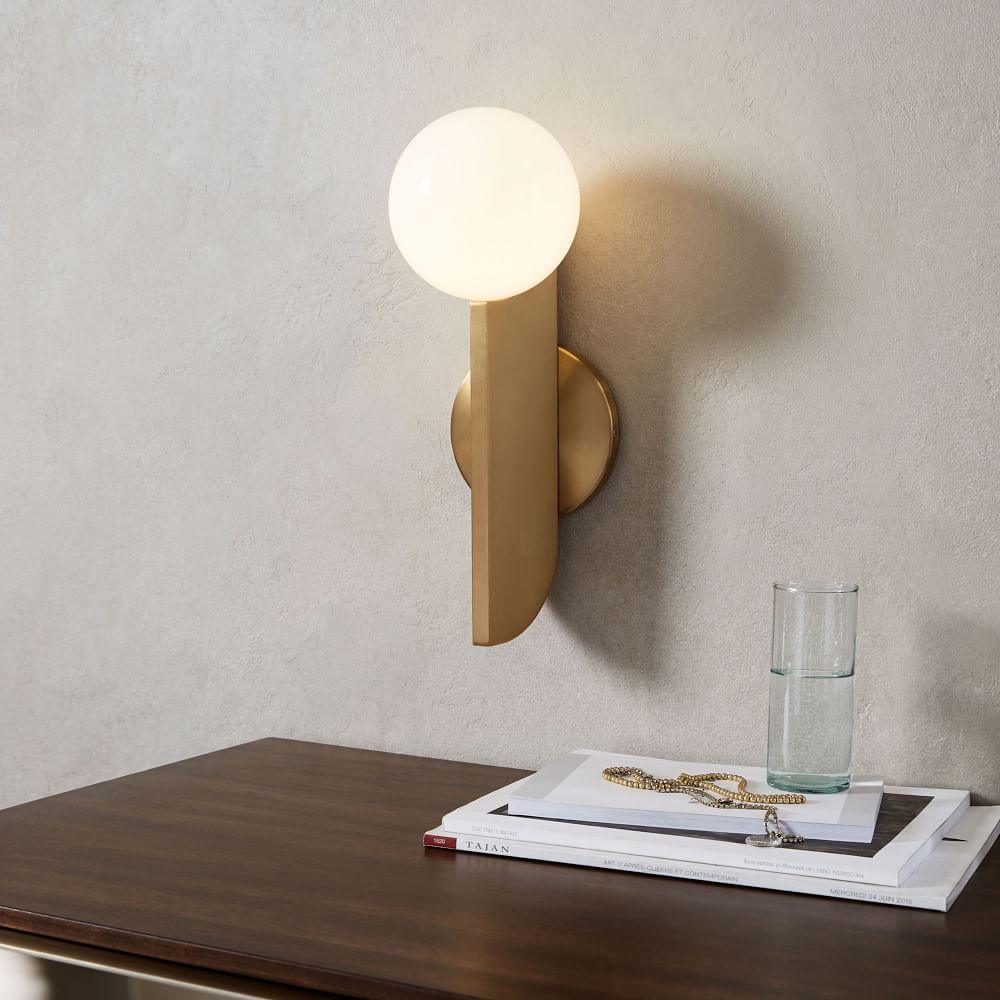 Liorarelle Wandleuchte aus Glas mit Kugellampen in skulpturaler Form