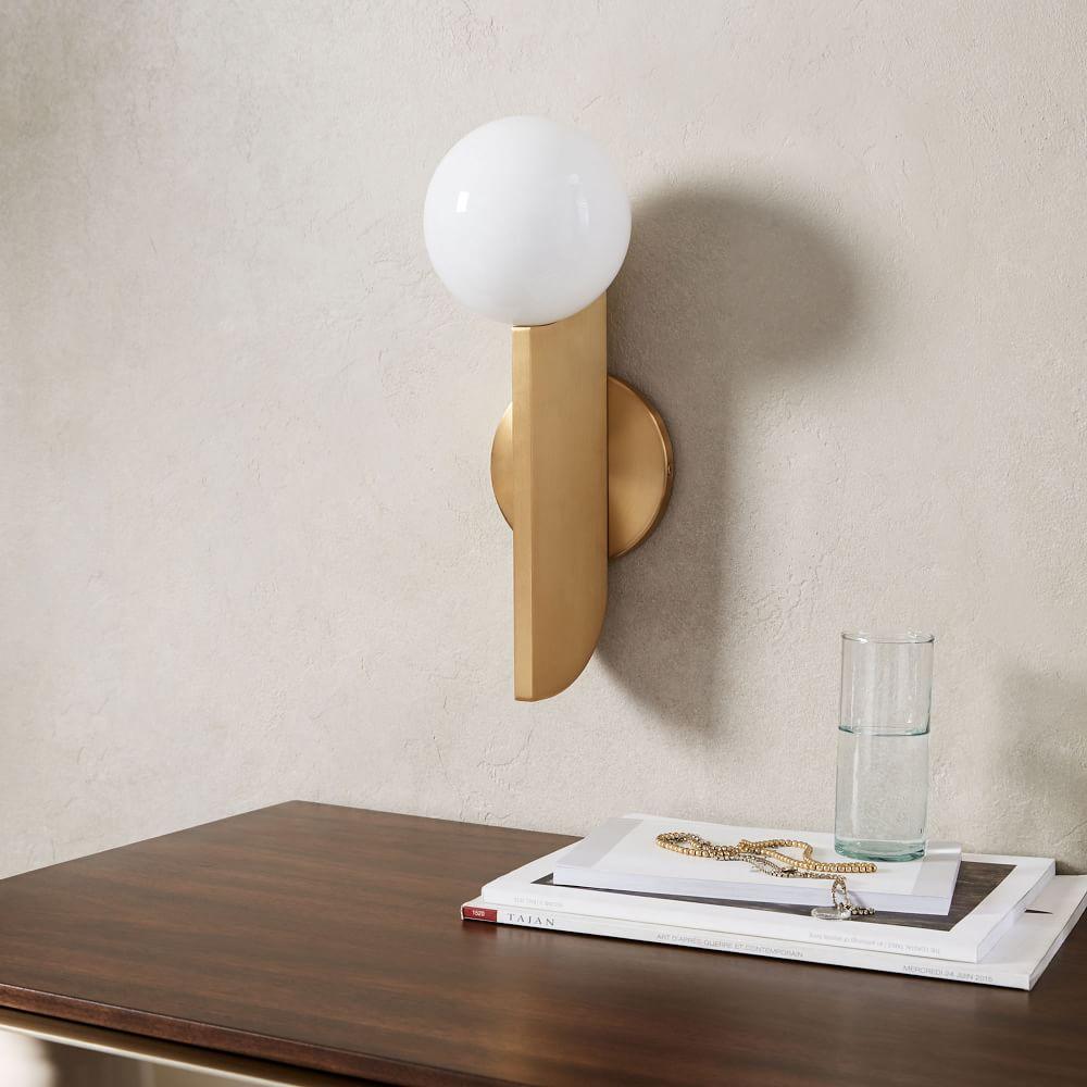 Liorarelle Wandleuchte aus Glas mit Kugellampen in skulpturaler Form