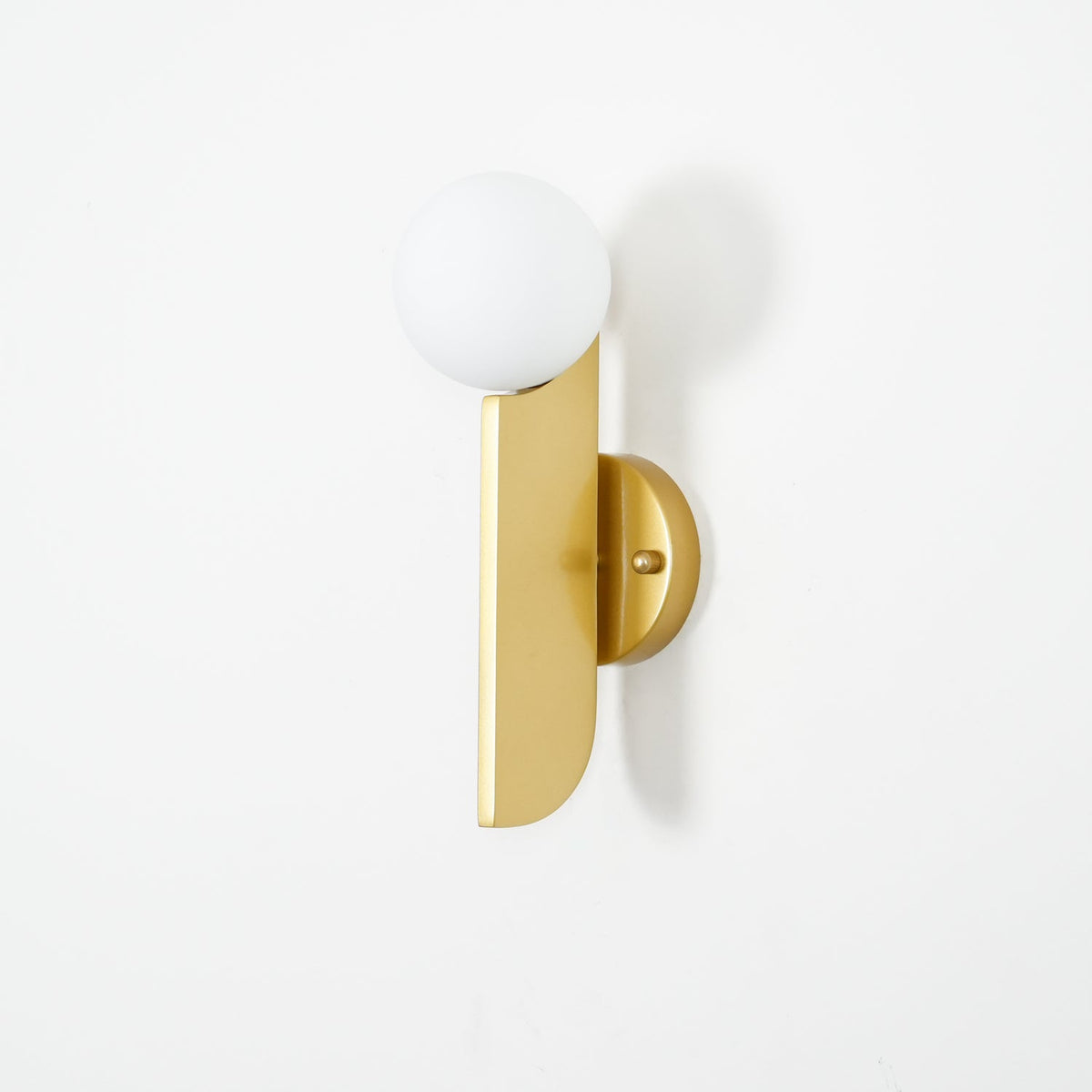 Liorarelle Wandleuchte aus Glas mit Kugellampen in skulpturaler Form