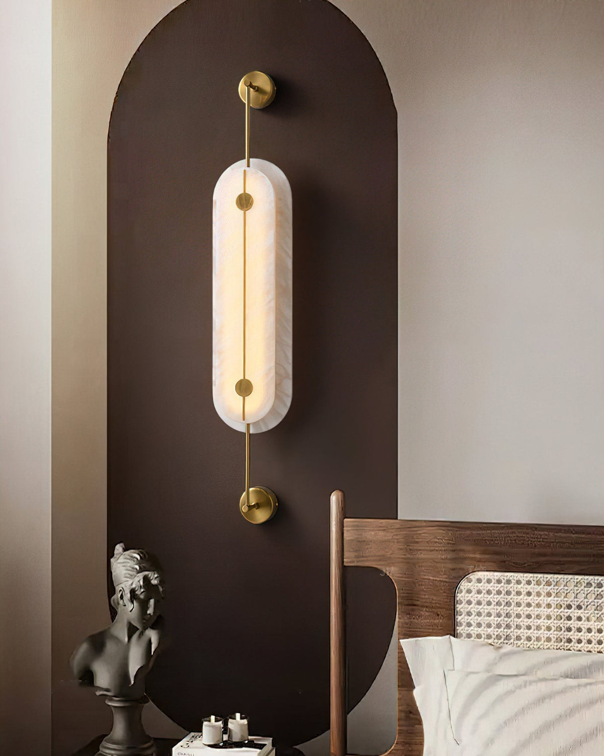 Brace Alabaster Wandleuchte