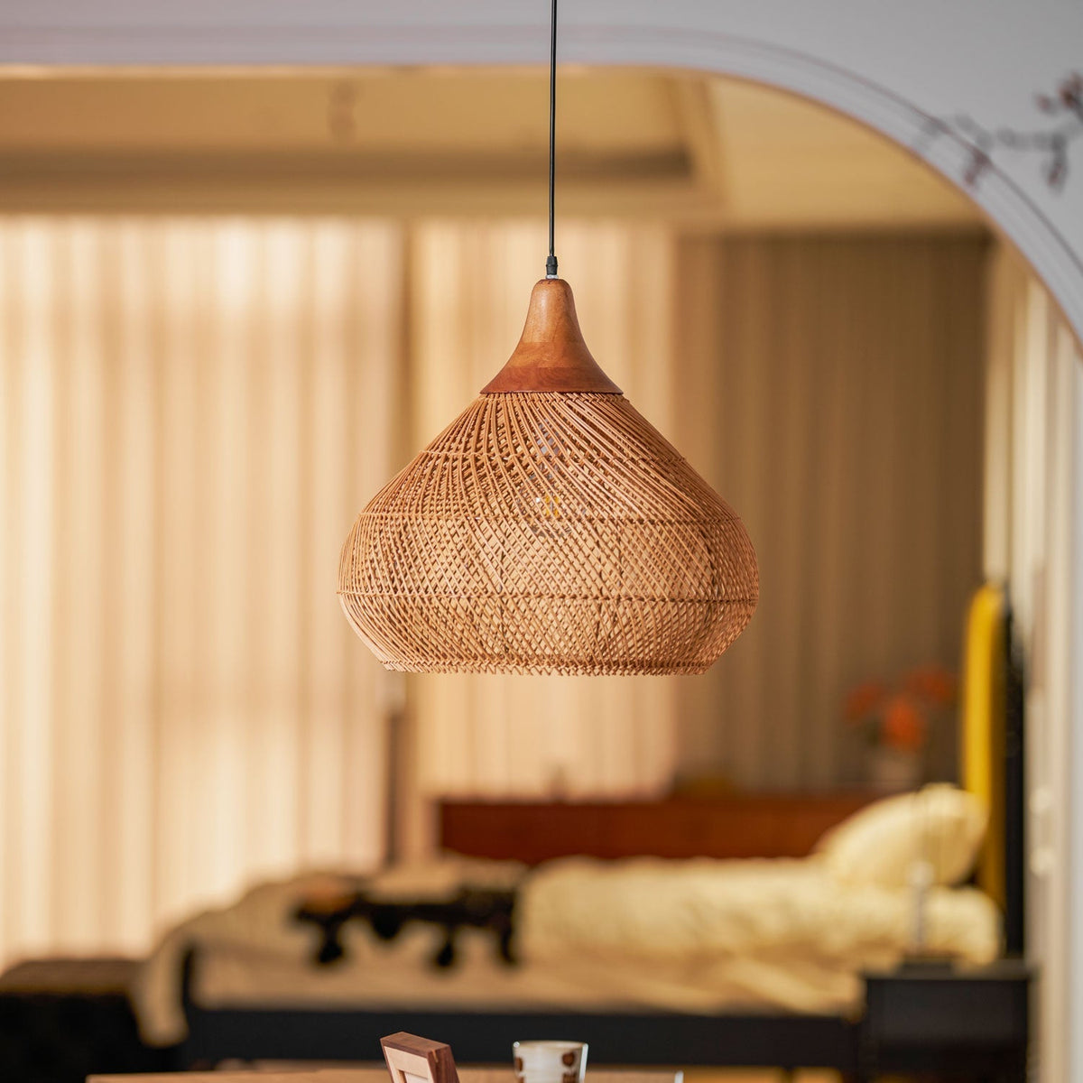 Solavn Rattan-Holz-Pendelleuchte