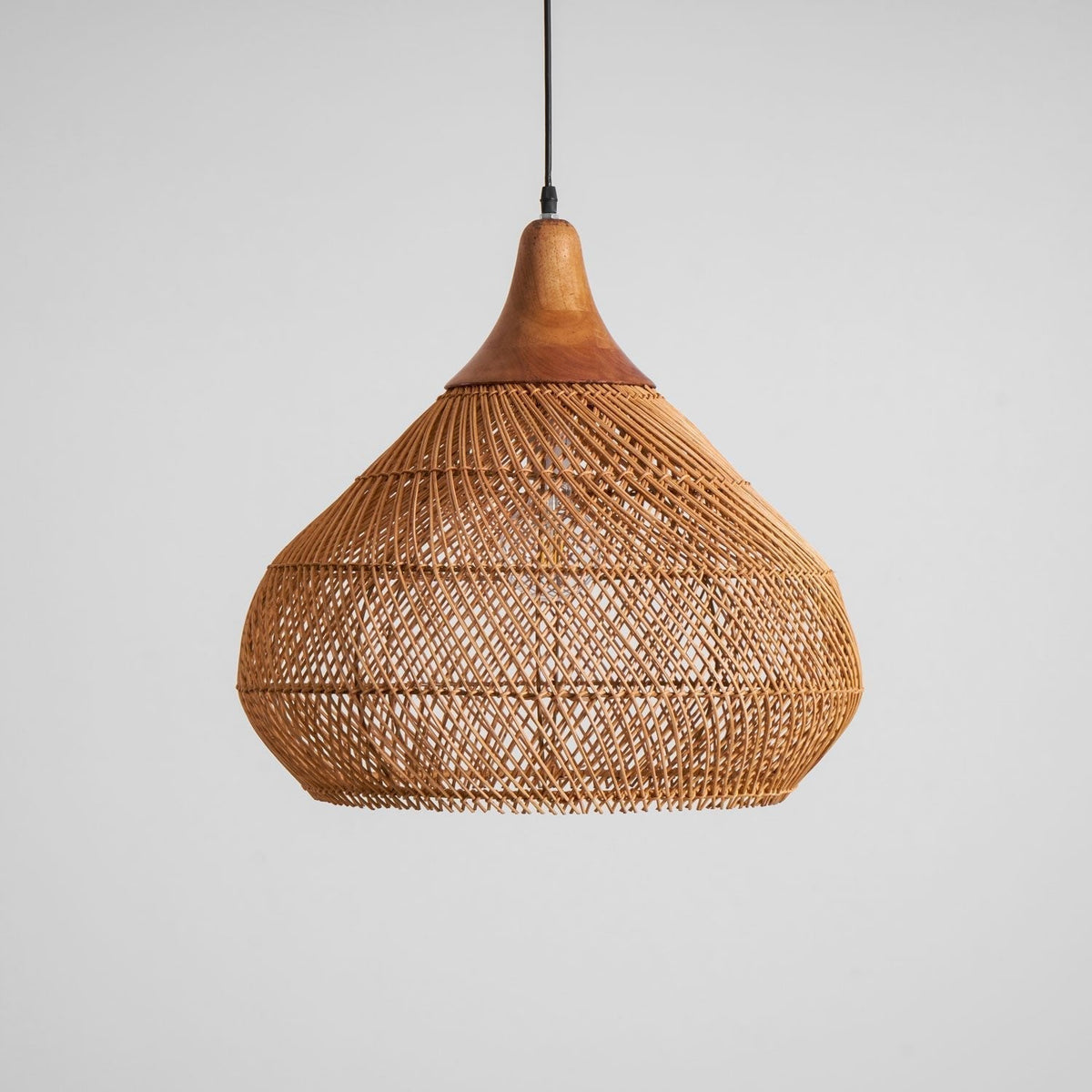 Solavn Rattan-Holz-Pendelleuchte