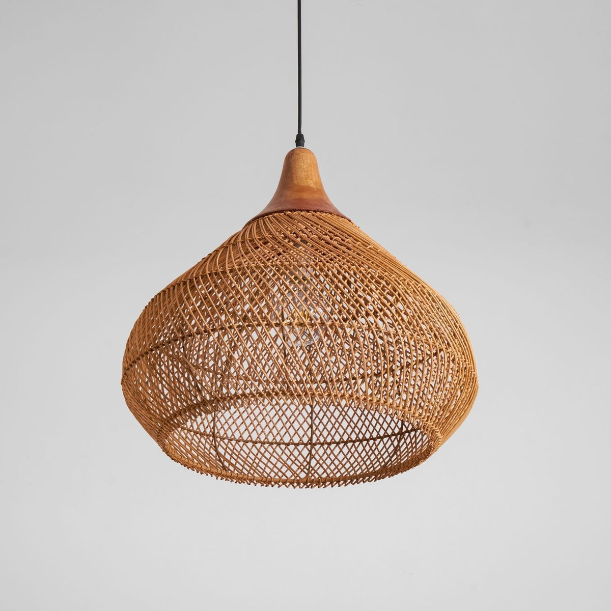 Solavn Rattan-Holz-Pendelleuchte